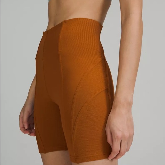 Lululemon 8” Align Ribbed Panel Shorts - Picture 3 of 7